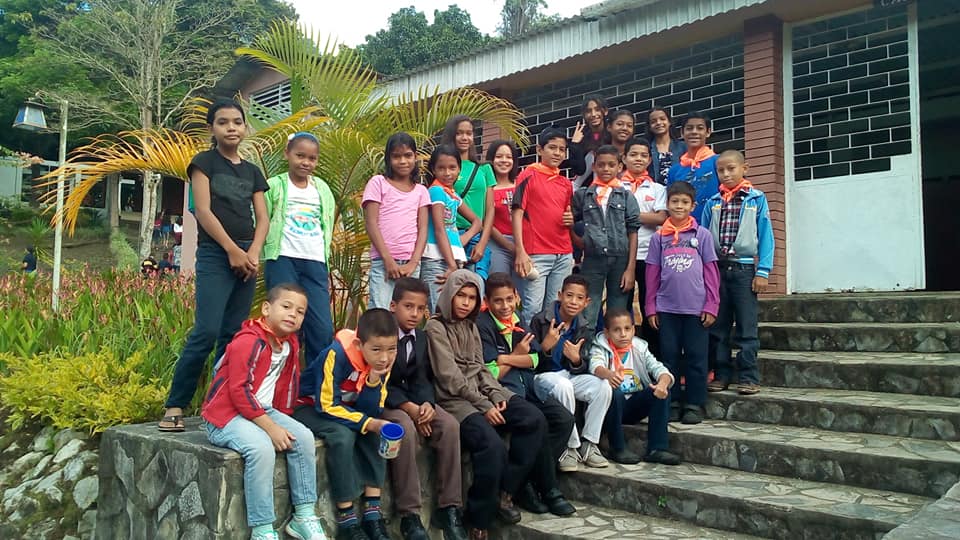 dhardyceli3's tweet photo. M.I.A.-Caripe  Una experiencia inolvidable con nuestros niños y adolescentes donde demostraron sus talentos en musica, memorizacion, canto, predicacion, dibujo y poesia.y capacitandolos sobre las doctrinas.  Dios les bendiga https://t.co/GT9fVRGTUI