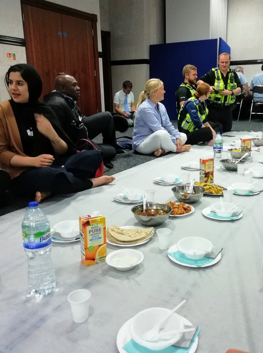 Now enjoying the hospitality of the Grand Masjid before our tour and talk.
<a href="/PeopleCanBD/">People Can #MakeADifference</a> @ianmday <a href="/WYP_SaferBD/">Bradford Stronger Communities Team</a> <a href="/SHinchcliffe/">Susan Hinchcliffe</a> <a href="/bradfordmdc/">Bradford Council</a> <a href="/Bradford_TandA/">Telegraph & Argus</a>