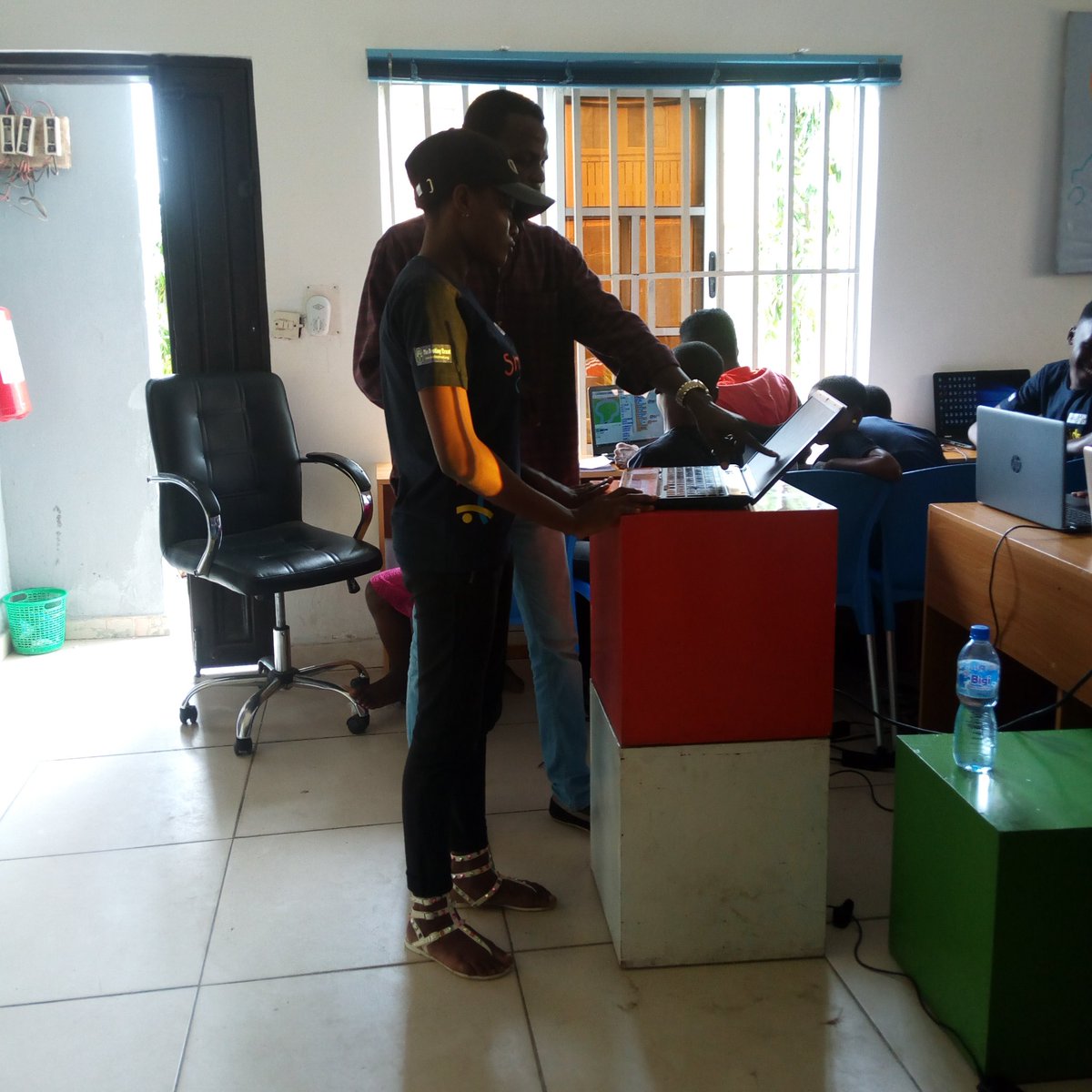 TheDestinyTrust's tweet photo. A shout out to our partners, @CodeLagos and @techgenafrica! ππΎ
Yesterday we hosted @codelagos representative, Mr. Ola at our training center. We love the enthusiasm shown so far by our partners in achieving our objectives and target impacts.
#KIHUpdate
#TechSummerBootcamp https://t.co/NTn08ntran