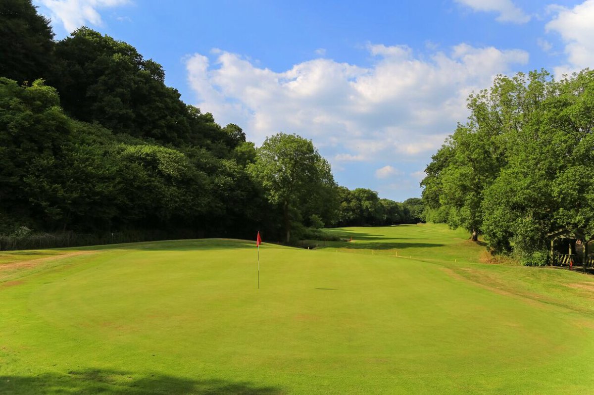 BowoodParkGolf's tweet photo. Who fancies a competition? ⛳️ Simply like and retweet for your chance to win a four ball voucher valid for 12 months at the beautiful @BowoodParkGolf ⛳️#readysetgo https://t.co/HdT0s7cHc8