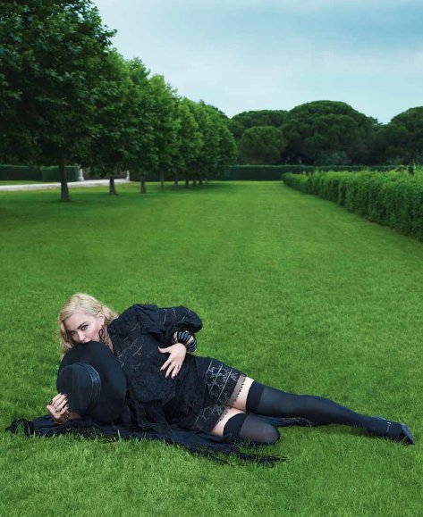 Madonna - Σελίδα 2 DjbumINUUAATDWB
