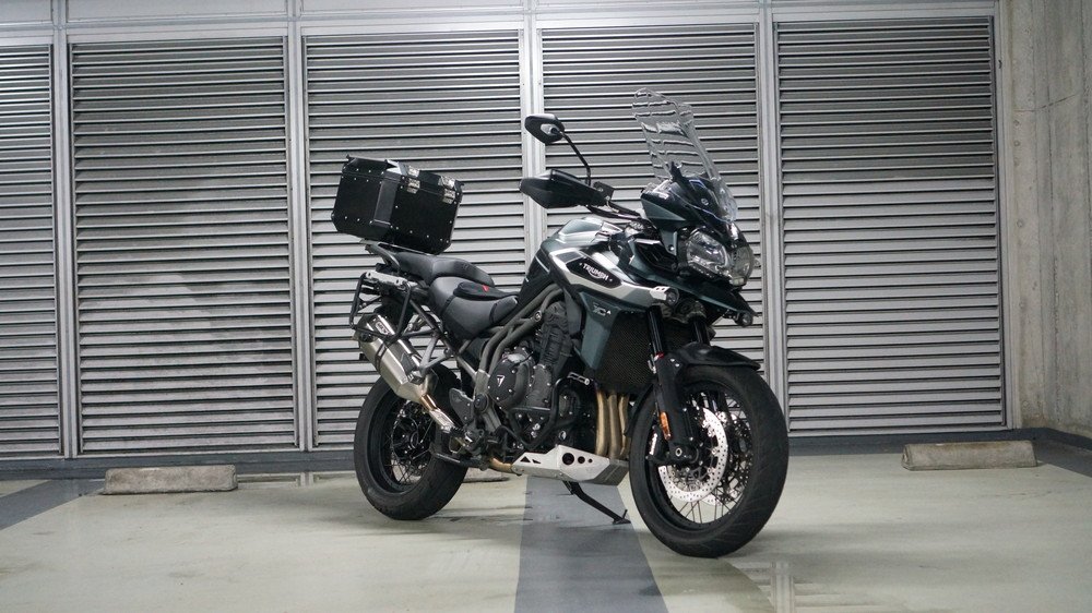 UdxCarwash's tweet photo. 秋葉原UDX駐車場バイク＆カーウォッシュ　SNAP No.9147　Hama-さん　トライアンフ　タイガー1200XCA　を洗車させていただきました。ご利用ありがとうございました。＃triumph　＃Tiger1200XCA https://t.co/vgsxETAR4f