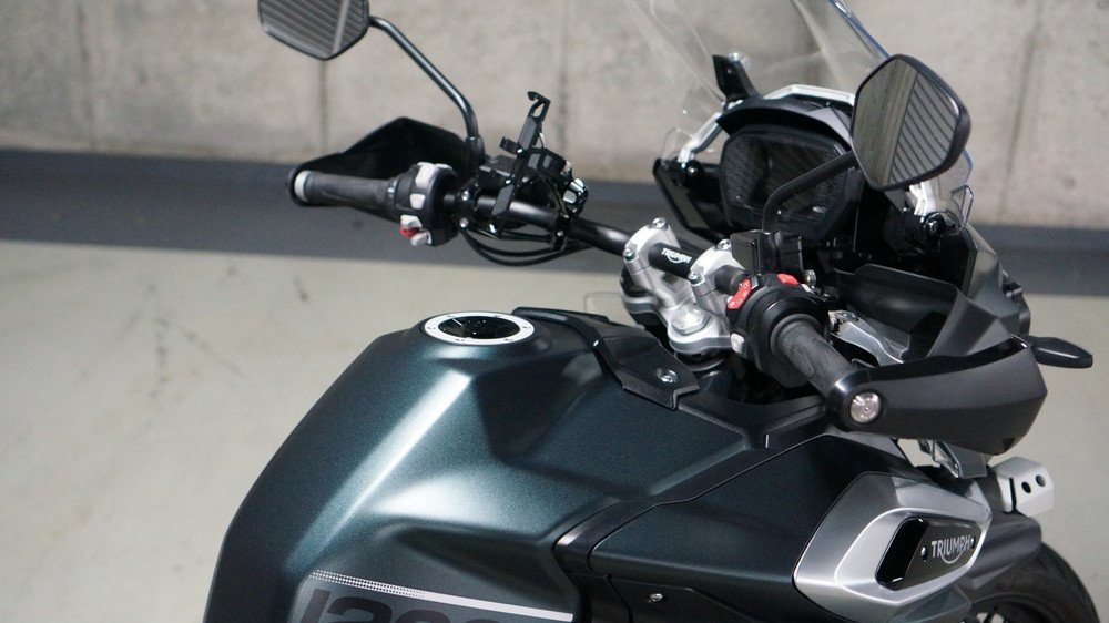 UdxCarwash's tweet photo. 秋葉原UDX駐車場バイク＆カーウォッシュ　SNAP No.9147　Hama-さん　トライアンフ　タイガー1200XCA　を洗車させていただきました。ご利用ありがとうございました。＃triumph　＃Tiger1200XCA https://t.co/vgsxETAR4f