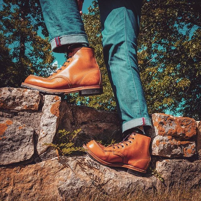 CruelShoes's tweet photo. I'll take Beckman "For the Win"
I am really enjoying these @redwingheritage moc toe Beckmans - love the style, the color, and the fit 👊 and they pair up perfect with the @akkadenim six dip dyed denim.
---
--
-
#bootsquad #redwingheritage #redwingboot… https://t.co/OOQrOw4aiJ https://t.co/10TN3JnWmp