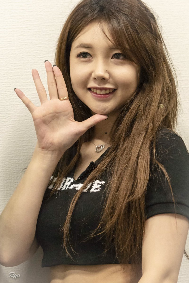 qcam3000's tweet photo. 2018.07.12 은비 EUN BI
CAMILA Tokyo Concert K-stageO 特典会

@eunbi_camila #eunbi #은비 #ウンビ 
@real_camila_jp #camila #카밀라 #カミラ https://t.co/N204Gqi9rb