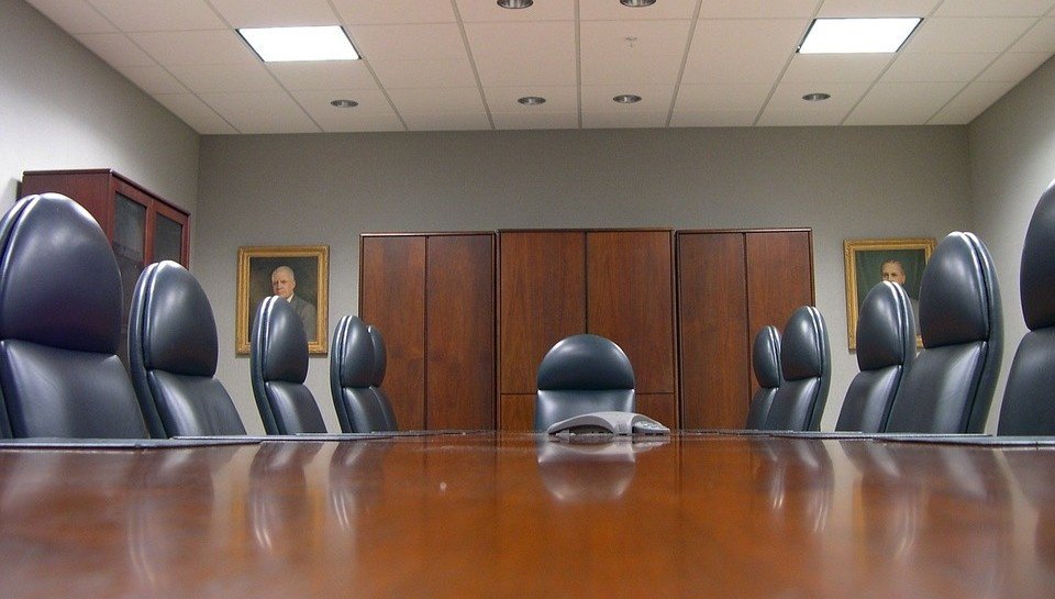 PublishThis's tweet photo. (Influencing C-Level Leadership) 
C-suite executives are a coveted audience for today’s content marketer. Approaching a C-level audience is like approaching any other a...
 https://t.co/o29FwlmBeH https://t.co/BI3KGOEaAz