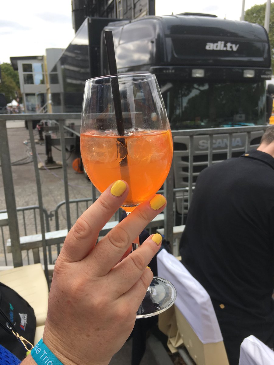 HazelDavies41's tweet image. Goodbye Paris #TourdeFrance2018 #whattodonow