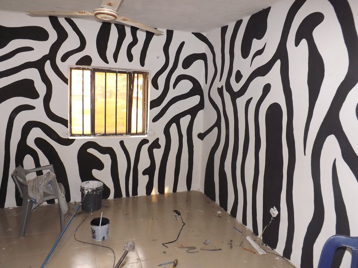 Ratedcharles's tweet photo. Lagos twitter wassup?. Abeg If you are in lagos and you need your walls to come alive with dope designs, 07067006871 is the number to call as i will be in Lagos this August.. There is Dignity in Honest Labour. Please Retweet some one might need my services on your timeline. https://t.co/VAWyQvluq4
