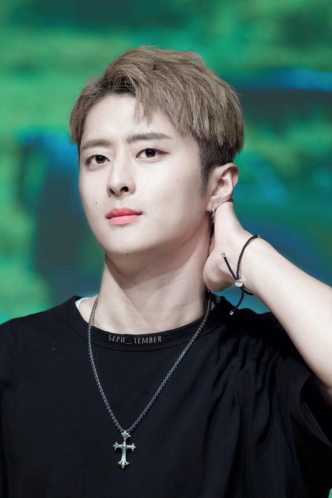 seph_tember's tweet photo. 180729 압구정 팬싸인회
잘자요😌💕
#KARD #JSEPH #카드 #제이셉
@KARD_Official https://t.co/E3g60ntDaW