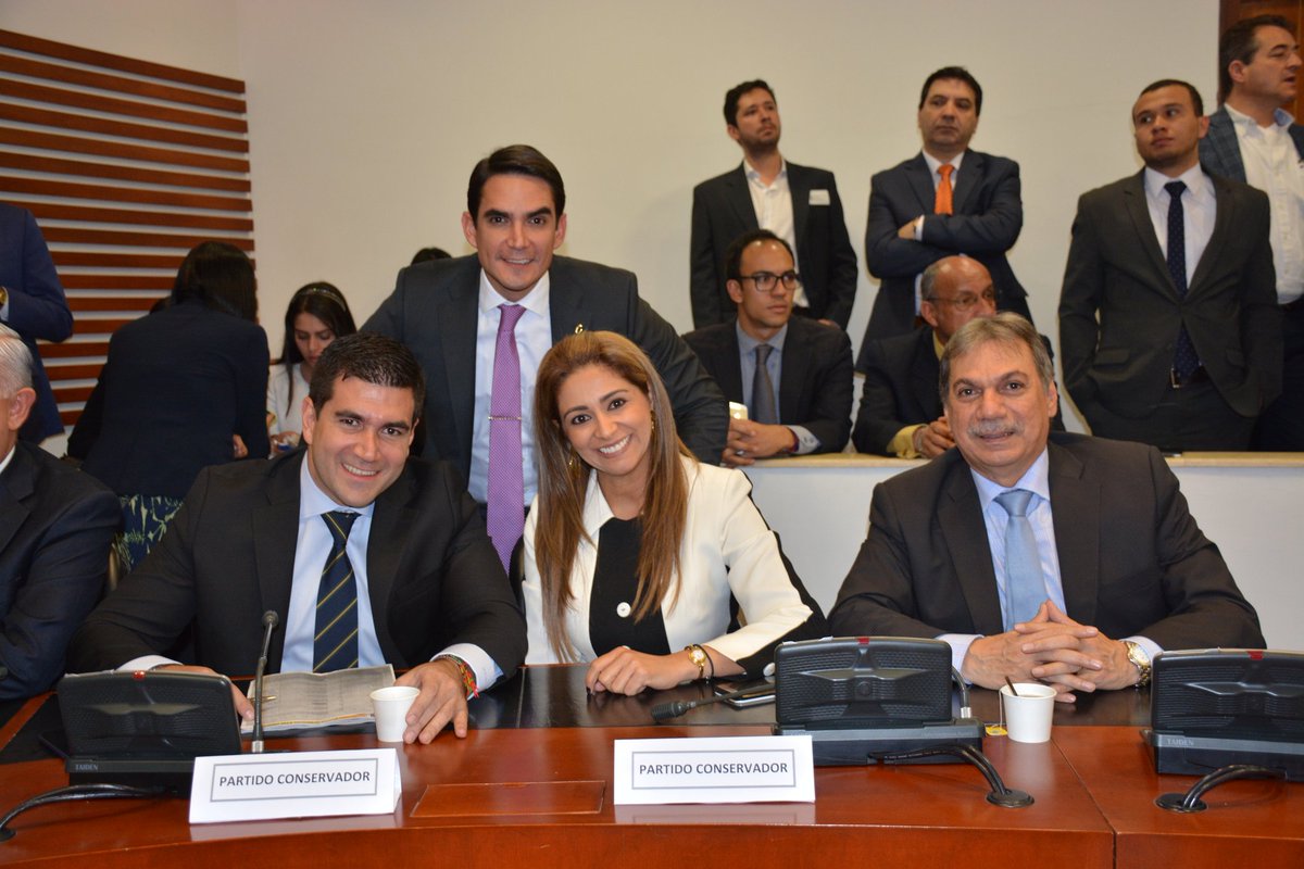 AdrianaMatizTol's tweet photo. A esta hora estamos presentes en la sesión de instalación de la  @ComisionPrimera Constitucional permanente @CamaraColombia https://t.co/3n1PdSo8d7