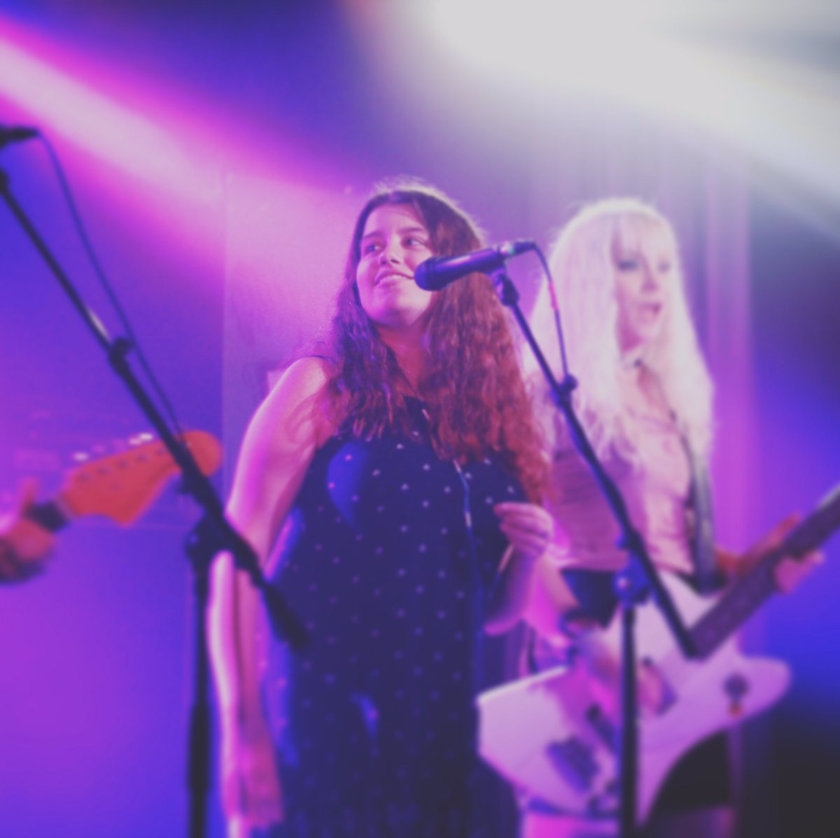 TheDollyrots's tweet photo. When you lose your voice halfway thru the set but a FAN comes on stage and kills it on vocals for a bunch of songs! Thanks for saving the show Madison @Vi0lentGandhi, and thank you Atlanta for an amazing night!! Asheville tonight, all ages @GreyEagleMusic!!
#rahrahradicaltour https://t.co/KBuuI35DIg