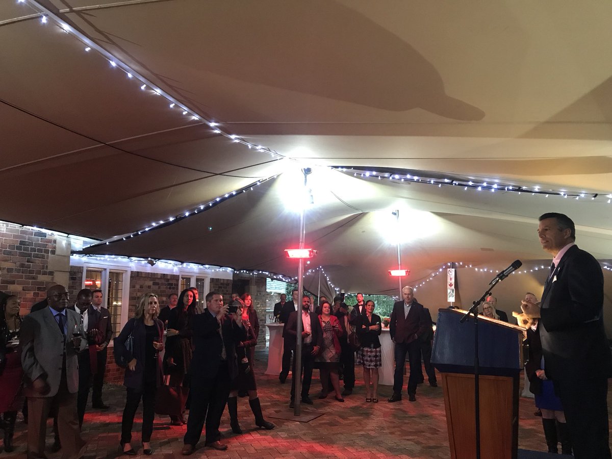 JMilne_SA's tweet image. #SiliconCape launch; #AfricasTechHub report launch; #CapeHealthTech presentation; #Nevada Governors reception. Phew!😅😎 #WesgroInvest