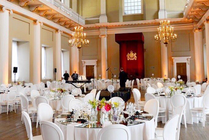 Built for entertaining, #BanquetingHouse is the last surviving part of the #PalaceofWhitehall. Guests may enjoy a reception in the Undercroft before taking their seats for dinner under the awe-inspiring Rubens ceiling
@hrp_events #eventprofs #eventprofsuk #events
#venuehire