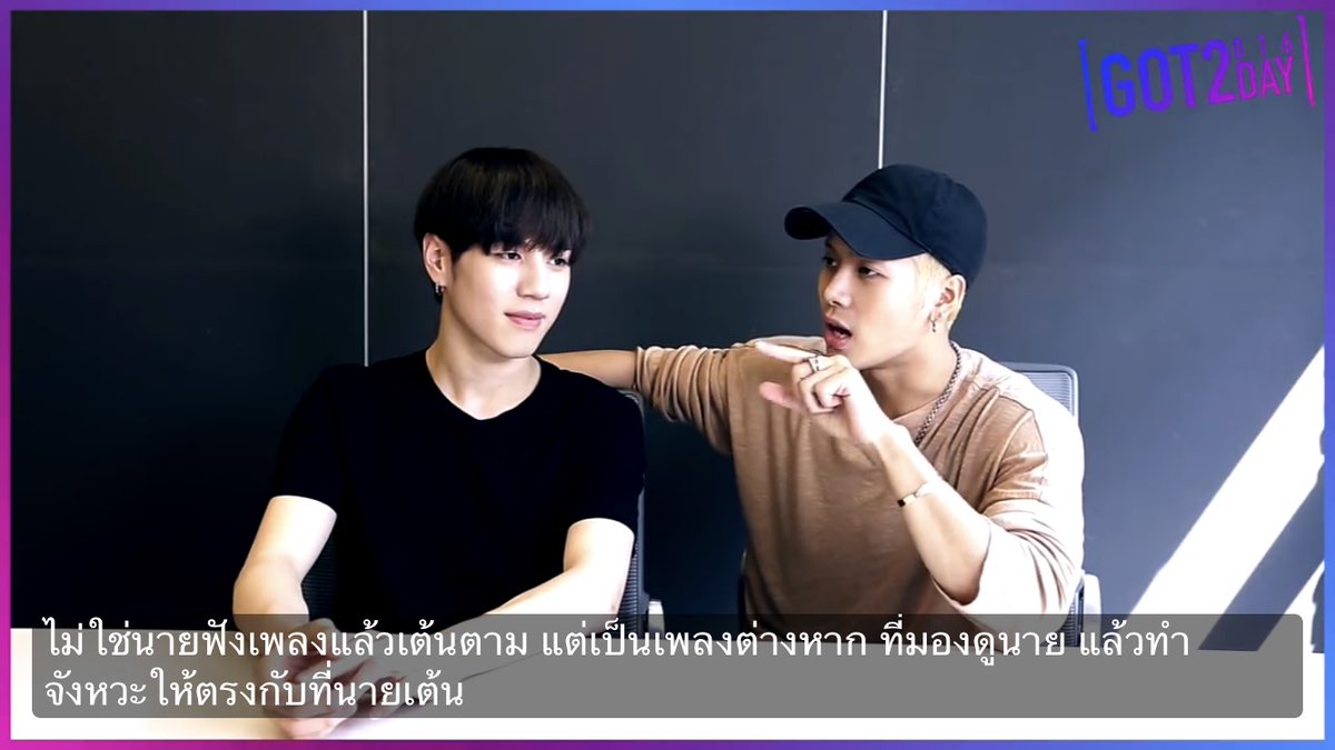 CloudJStudio's tweet photo. คนที่ได้มีโอกาสอยู่รอบตัวแจ็คสันนี่โชคดีจริงๆนะ โดยเฉพาะทุกคนใน got7 เป็นคนที่มี energy ในตัวเยอะแถมยังเผื่อแผ่ไปให้คนอื่นอีก เป็นคนที่ไม่ได้อ่านหนังสือเยอะแต่คำพูดคำจามีจินตนาการ มีการเปรียบเทียบให้เห็นภาพ มีความคิดสร้างสรรค์ เทปที่คุยกับคยอมชัดเจนมากว่าฉลาดมาก เก่งรอบด้านมาก https://t.co/e1xenodkn3