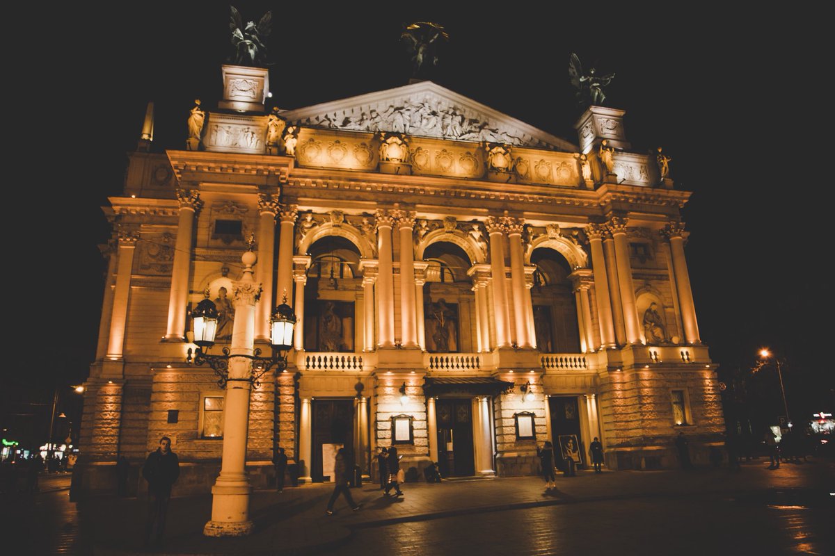 DictWalking's tweet photo. Zygmunt Gorgolewski begins construction of the Opera House in 1897, but nobody trusts the structure during the construction process, and he himself dies in 1900 without seeing the completion of the construction.
More: https://t.co/UzoKzT96Hc
#lviv #ukraine #zygmuntgorgolewski https://t.co/iQXMBuNqux