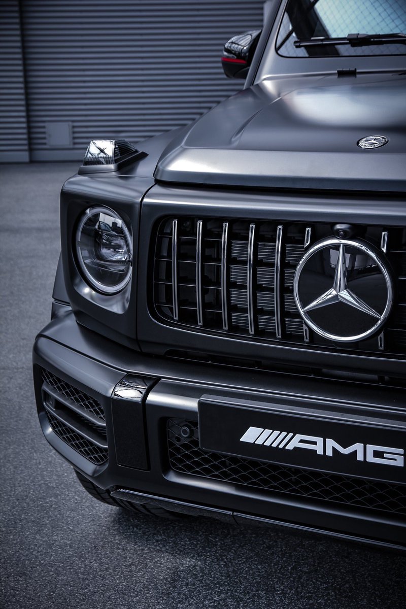MBofWolves's tweet photo. The Mercedes-AMG G63 Edition 1 @mercedesbenzberlin π·#mercedesbenz #amg #gwagon #amggang #amglife #mercedeslife #mercedes #benz #mercedesclub #mercedesfans #amgaddict #amgclub #amg4ever #mbfanphoto #exterior #MBDetail #detail #carsofinstagram #lookers #thebestornothing https://t.co/yLNwSonhfP