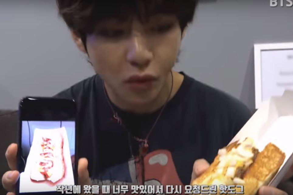 방탄위치정보(BTSplaces) (@btsinfo1) on Twitter photo 180731 <a href="/BTS_twt/">방탄소년단</a>'s Hot dog info.
Dog Haus Burbank
3817 W Olive Ave, Burbank, CA 91505 180731 <a href="/BTS_twt/">방탄소년단</a>'s Hot dog info.
Dog Haus Burbank
3817 W Olive Ave, Burbank, CA 91505