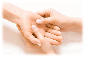 Dlenio's tweet image. Ik masseer vanuit mijn innerlijke hart welk door mijn handen stroomt tijdens de massage.
gevoelsmatig masser ik tijdens de massage in contact  diegene die gemasseerd wordt door mijn handen. Mijn handen worden gestuurd vanuit mijn hart, mijn centrum,mijn intuïtie 💞🌹🌺