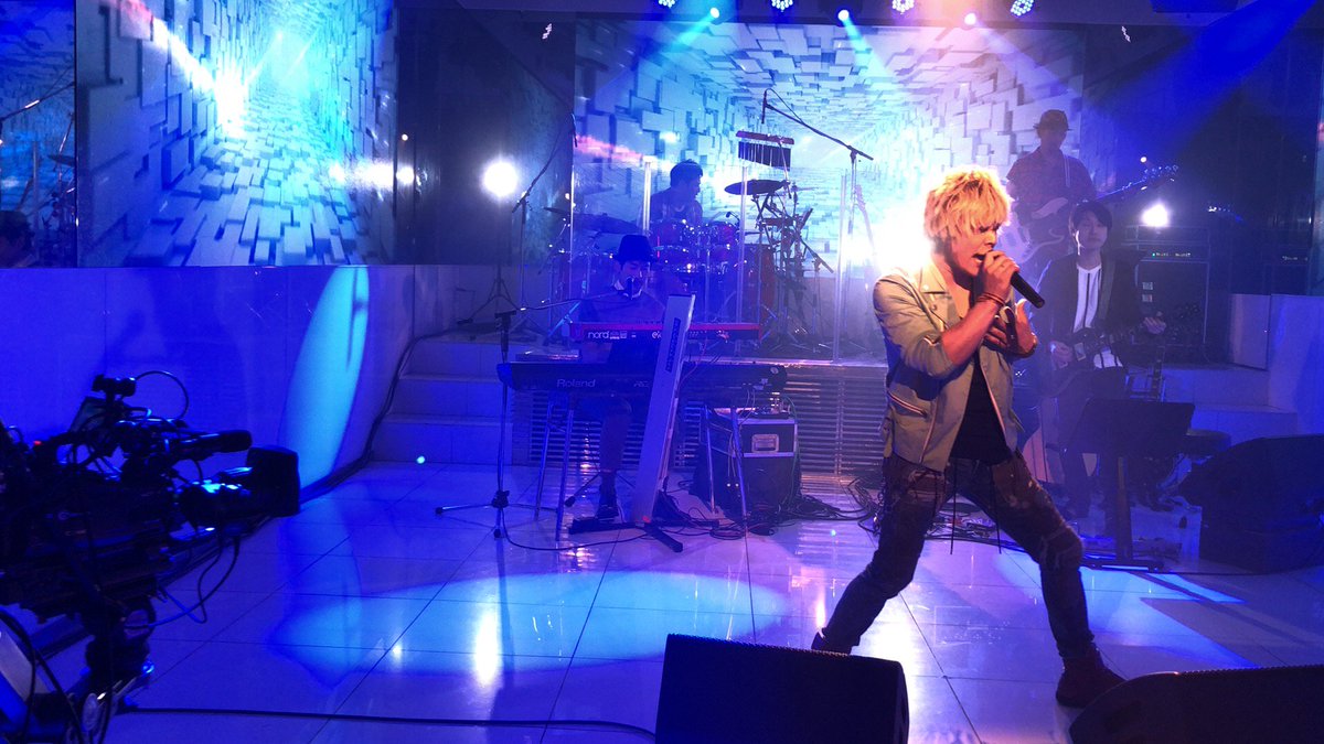 Twitter पर Anison Days Bs11 来週のanison Days テーマは 勇者シリーズ 遠藤正明さんが 太陽の勇者ファイバード 太陽の翼 森口博子が 勇者エクスカイザー Gatherway 酒井ミキオが 勇者指令ダグオン 輝け ダグオン をライブで Anisondays