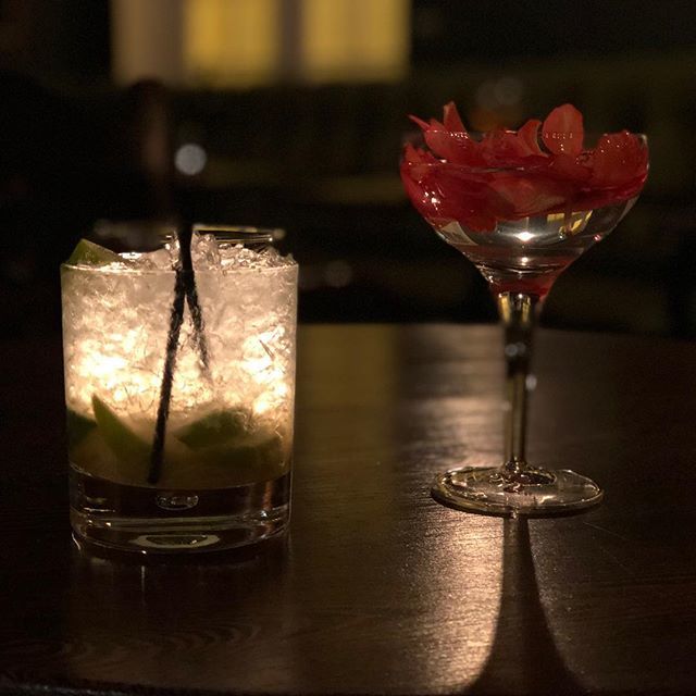 michaels_den's tweet photo. Happy Hour!
2 for £10 on all cocktails 
5 for £15 on corona
2 for £15 on medium house wine £10 off on prosecco bottles https://t.co/Rx4qXtYfBI https://t.co/JlBaVQGp1O