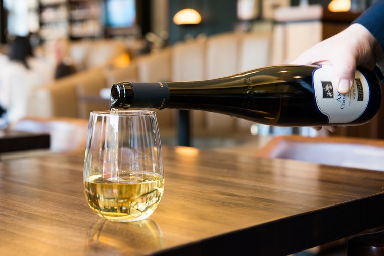 Sommelier Jon McDaniel breaks down the oft-blended grape varietal at its namesake restaurant. bit.ly/2vnBvmi #StarChefs <a href="/cdvolpe_chi/">Coda Di Volpe</a> #chicago #wine #cdvolpe #tailofthefox