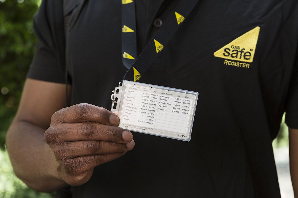 If you're having gas work done, remember to always check the engineer's ID card before they start work - front and back! ow.ly/4UOs30l77Ps