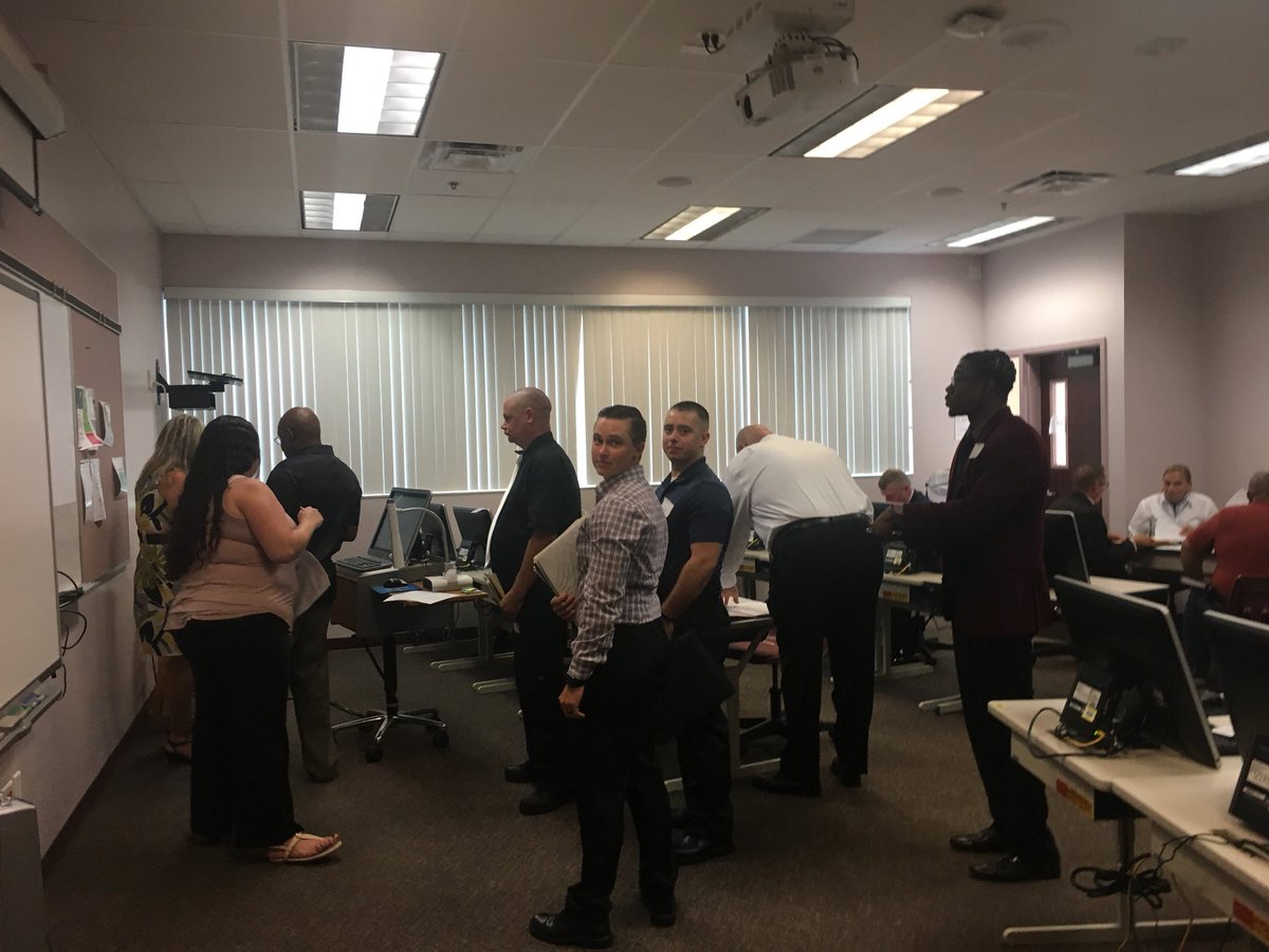 HCPSoperations's tweet image. Security Orientation in progress to help onboard some of our newest applicants to @HCPSSecurityEM @HillsboroughSch 👮🏽‍♀️👮🏾‍♂️👮🏻‍♀️