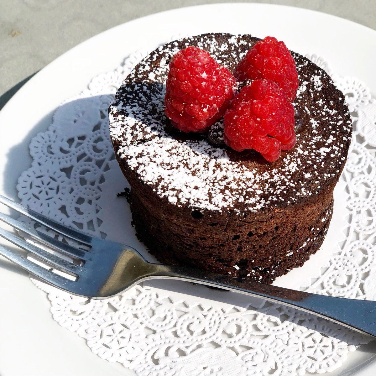 Our decadent flourless chocolate cakes are back! 😋 #satx