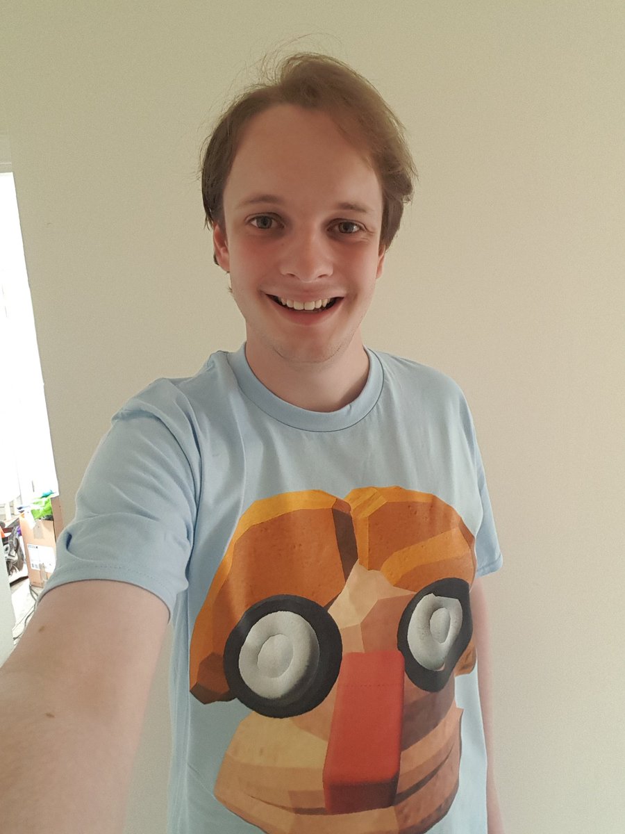 KeiranPhardie's tweet image. This #doncon shirt is the dumbest thing I've ever bought thanks @yogscast I love it!