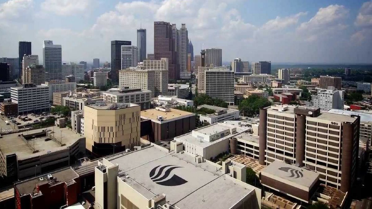 enigsu's tweet photo. See why our city is top ranked for #corporate #innovation by Innovation Leader! Location is just another #WhyENI perk with being in the heart of #GeorgiaState campus and #DowntownATL!
.
.
.
#TheStateWay #StudentLife #Student #Robinson #BeDowntown #Atlanta https://t.co/Hu8Brvlfz2