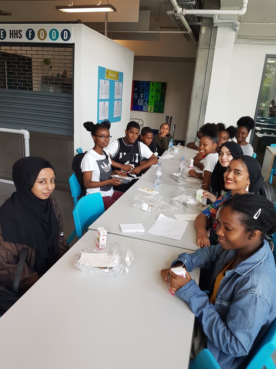 Another great element of @HHSHaringey summer school is the opportunity it gives our new prefects for leadership. Supporting classes & at lunch/play time the new yr7s are getting to know them in time for Sept (📷= break!) #theyouthoftoday #haringeyyouth @mayorsfund @MayorofLondon