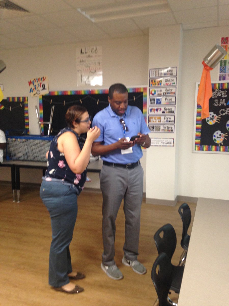 cvalastro's tweet photo. Blanca Huertas rocked it this morning with her #Flipgrid presentation. #DisdTechnology https://t.co/yJVib0u7XE