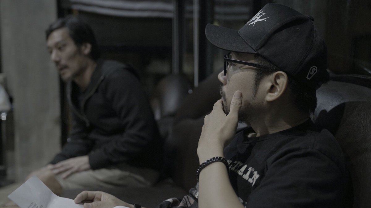 MeRecordsLabel's tweet photo. EBOLA กำลังอัดเพลงใหม่ ดูจากในรูปคงไม่ต้องอธิบายให้เสียเวลา เพลงนี้มีเซอร์ไพรส์ ห้องอัดแทบแตกกกกก 🤘🏻🔥
@ebolasound
#Ebolasound #WeareEbola #merecordslabel https://t.co/DCidXr1vNw