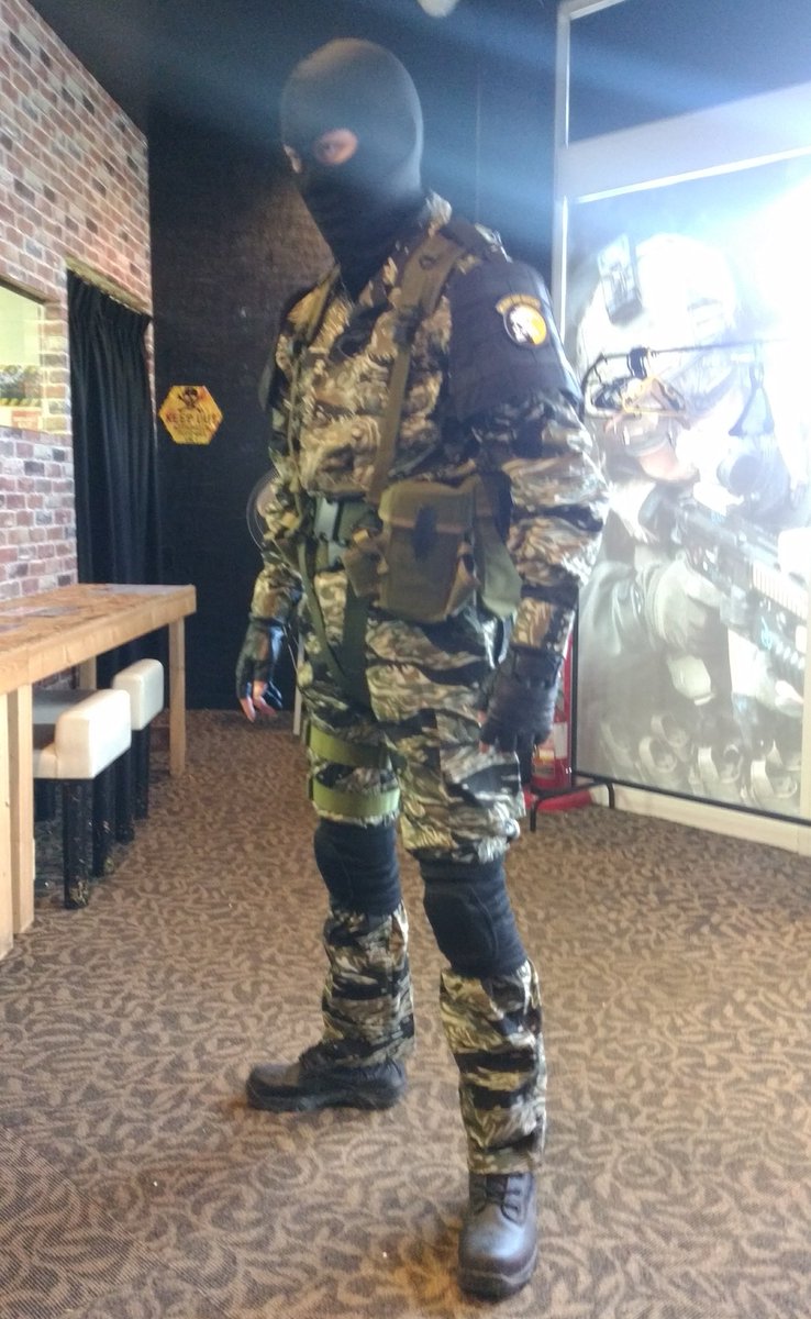 Grant 原作の隣に自分のコスを貼る みんなで作るマザーベース メタルギア Mgs Pwのmsf兵士 もうちょいで完成なんじゃ