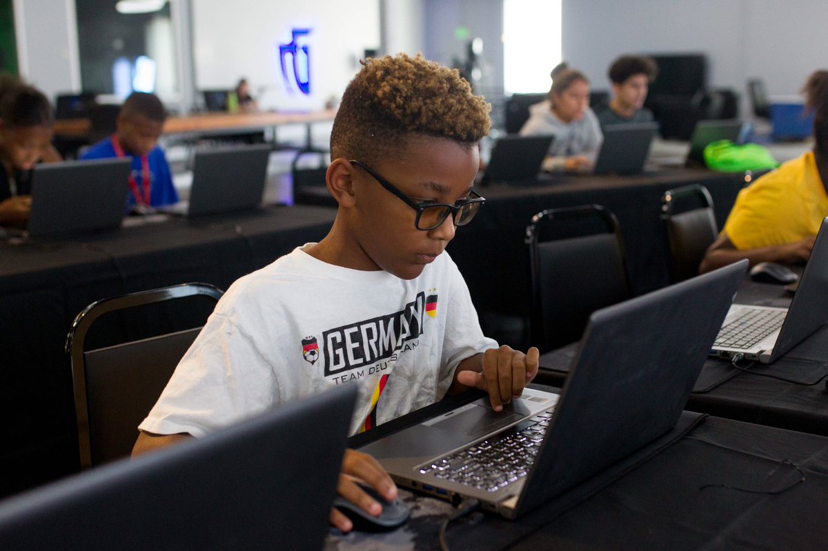 MavsGG's tweet image. Thank you @utdjonsson for leading our first Coding Camp!  🖥 #MavsGG #codingispower #codingcamp