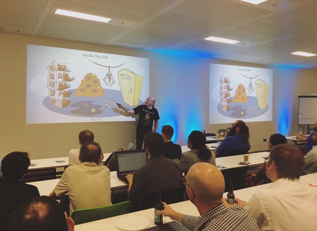 BrideyAtSM's tweet image. There’s two ways to show inside the #JVM and I know which one I prefer (hint: it’s the one with lots of colour..!) @kittylyst has outdone himself tonight for #CodeMatters ! 🤩 @skillsmatter @IBMCodeLondon #ibmcode #Java #SkillsMatter