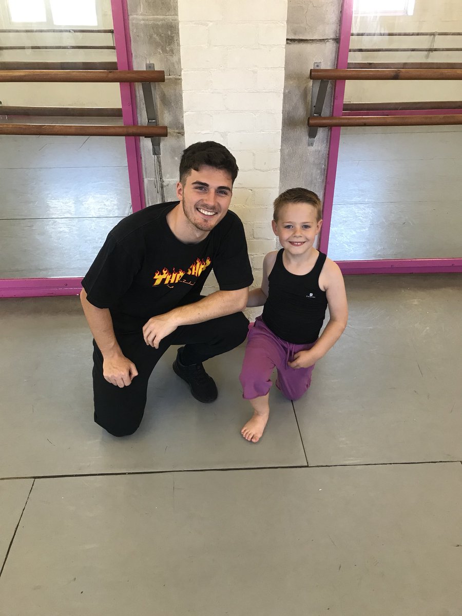 Post dance lesson picture 🌞#boydancetoo #someonetolookuptoo #workersarewinners #beyourbestself #flexibility #freestyle