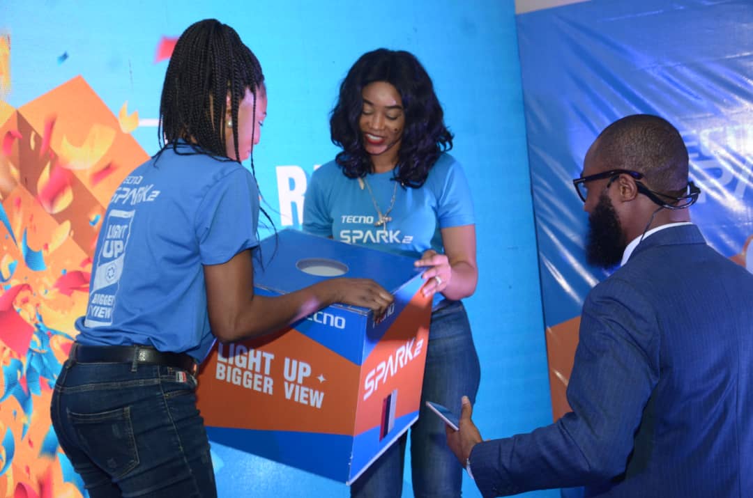 TECNOMobileNG's tweet image. Congratulations to Yussuf Ibrahim and Collins Pere. They&apos;ve both won 1 Million Naira each by virtue of buying a Spark 2 from our retail outlets. #Spark2LightUp #LightUpYourDream2018