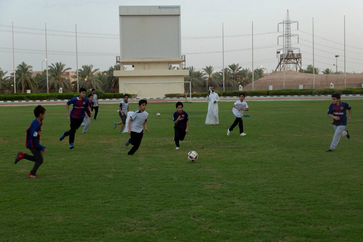 nadiimam's tweet photo. صور من نهائي بطولة كرة القدم لفئة الفتيان 
#النادي_الصيفي_بجامعة_الامام https://t.co/A9HE58ZKrW