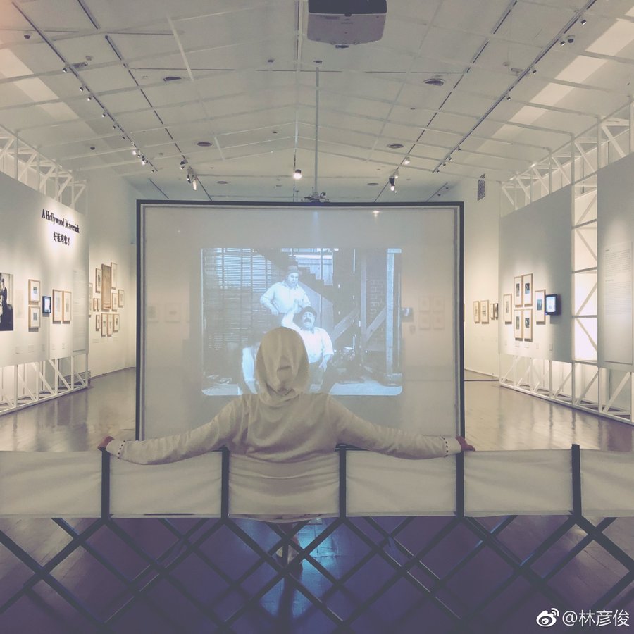 withyanjuns's tweet photo. yanjun i literally cannot see your face in any of these pictures you have such a good face and for why https://t.co/QVzlg8uG2q