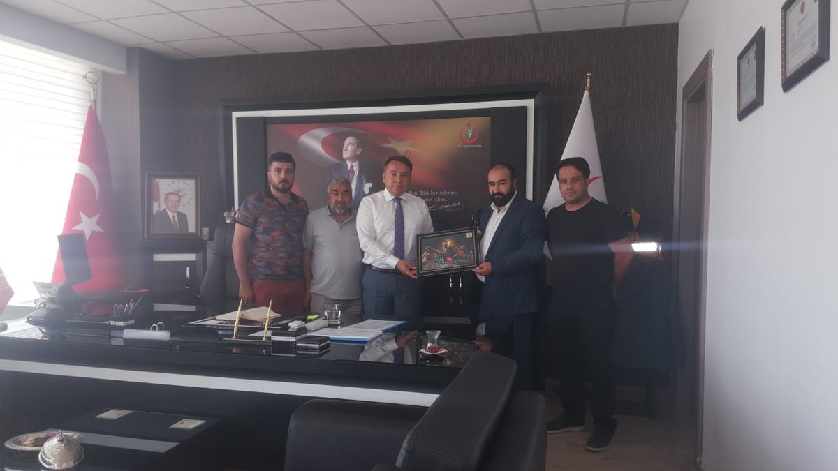 15 Temmuz Milli irade ve Demokrasi Derneği Gaziantep İl Başkanımız Mustafa Karacan  İl Sağlık Müdürümüz Sayın Uzm. Dr. Serdar SARIFAKI yı makamında ziyaret ettik.