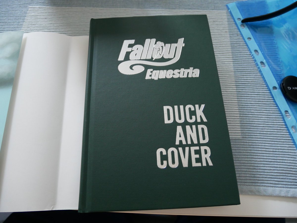 fang_cz's tweet photo. Oh yes! Look what I got today.
#falloutequestria #duckandcover #hardprint https://t.co/wIdvDgpOUz