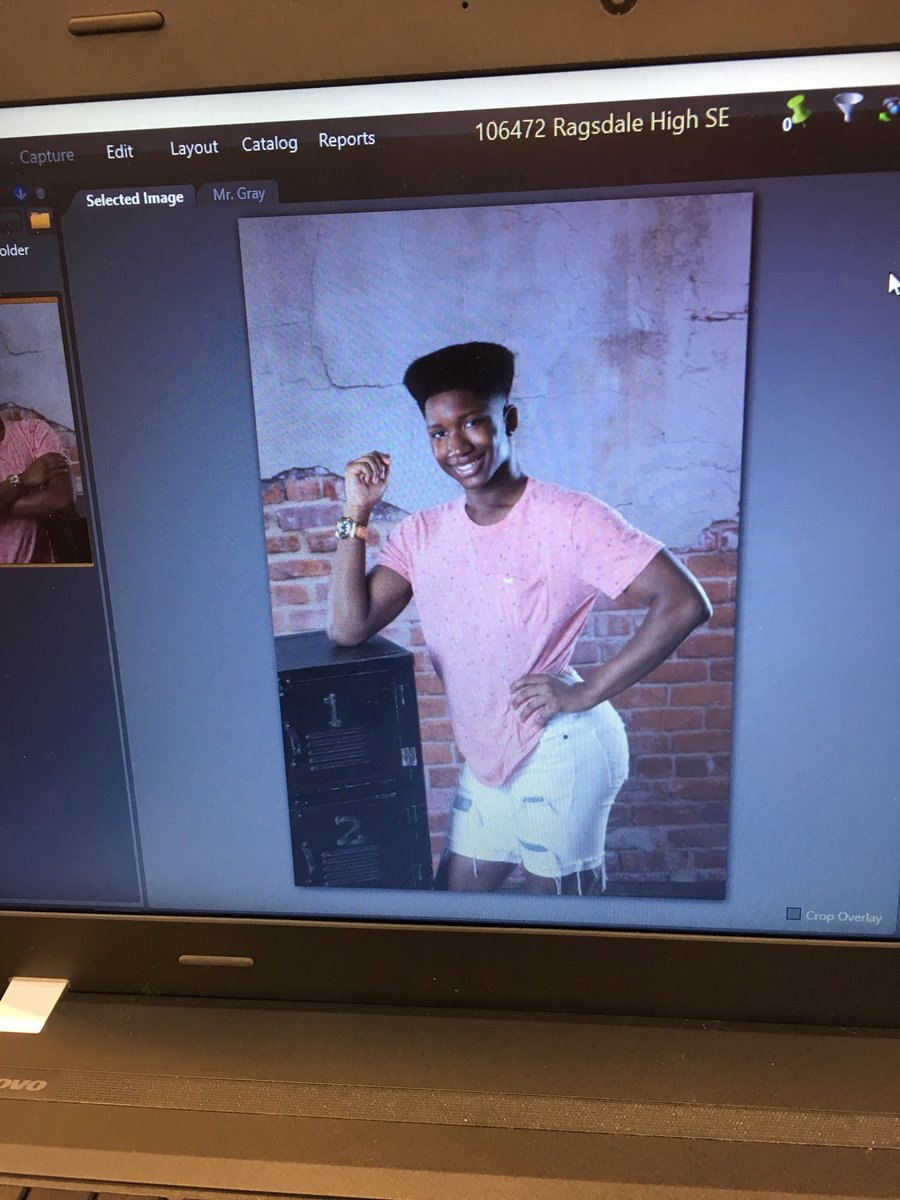 CallMeHennessi's tweet photo. Some of my senior pictures πΈβ¨ So after my first picture taken, the lady in charge approached me and wanted to know if I could be apart of their modeling market, meaning they could use my pictures wherever they go. #SucessIsComing π₯ππ€ https://t.co/0FoNjYyRt0
