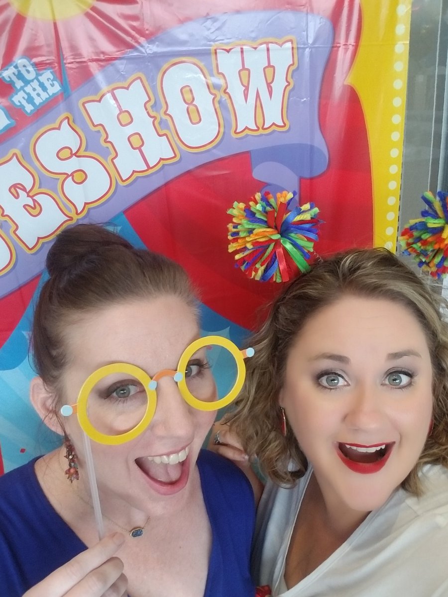 DISDTechnology's tweet image. Can&apos;t wait to see The Greatest Lessons on Earth!!! 🤡🤹👩‍🏫 #DISDTechnology @As_SueSeesIt @JRushing223