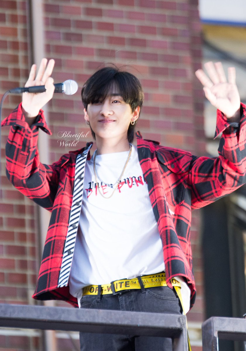 eunhaepicss's tweet photo. ❤️💙 https://t.co/yyGCQAw28C