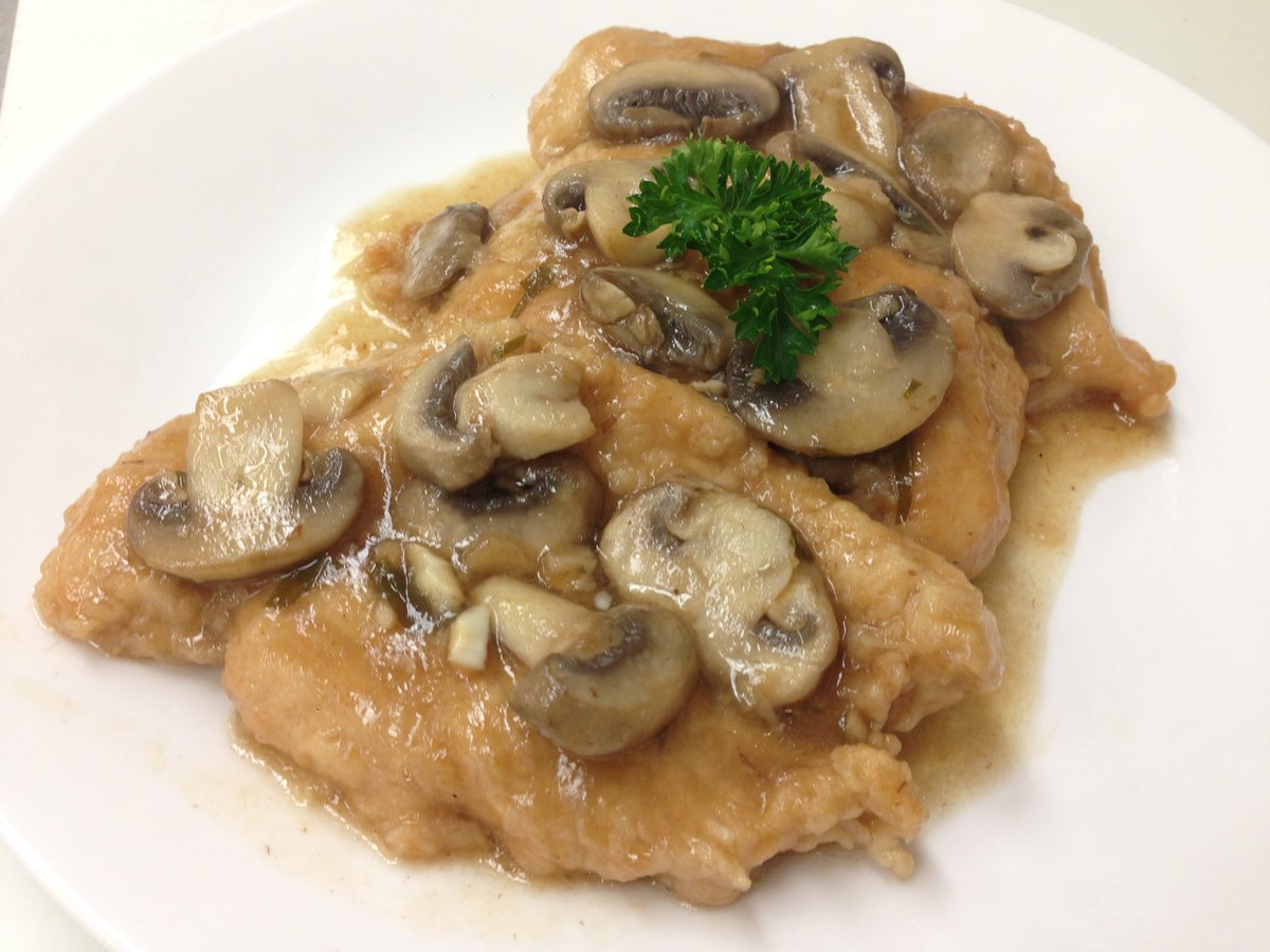 ZalliesOwn's tweet photo. If you are a #chicken lover, we have a #treat for you! Stop by our #deli and try one of our #ZalliesOwn #chickencreation such as our #ChickenAmericana, #ChickenCacciatore, or the #classic #ChickenMarsala. Choose your #favorite today! #TastyTuesday https://t.co/SICmGyAMHI