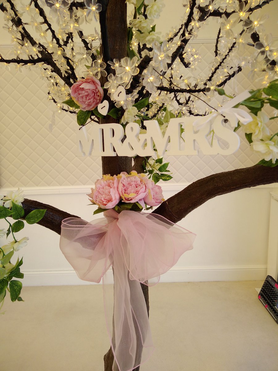 Loved the pink peonies Chanelle and Darren wanted on our Wedding Wishes Tree for their wedding day in June - congratulations to you both! xx