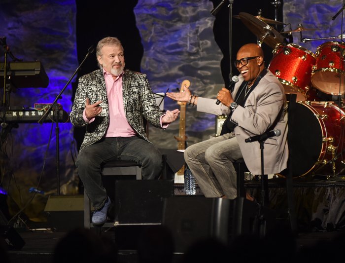 VisitGraceland's tweet photo. From lifelong #Elvis fans to special guests, everyone had an amazing time at #ElvisWeek 2017. This year’s Elvis Week is going to be even better! Get the schedule, see the list of special guests and buy your tickets now at https://t.co/OWOFAWWtxC! https://t.co/RBKpofBydG