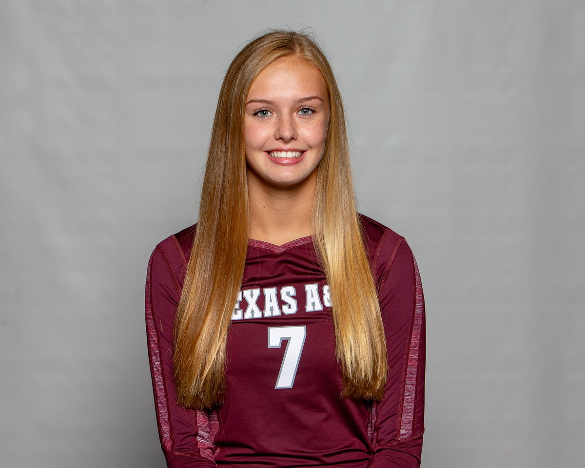 AggieVolleyball's tweet photo. Continuing the Report Day countdown with incoming freshman, #7 @_KaitlynRogers_ !! She came in early in January and is getting excited to finally put on her jersey for more than just 📸. 🏐👍 #GigEm #OwnIt https://t.co/vjS5EQaeMB