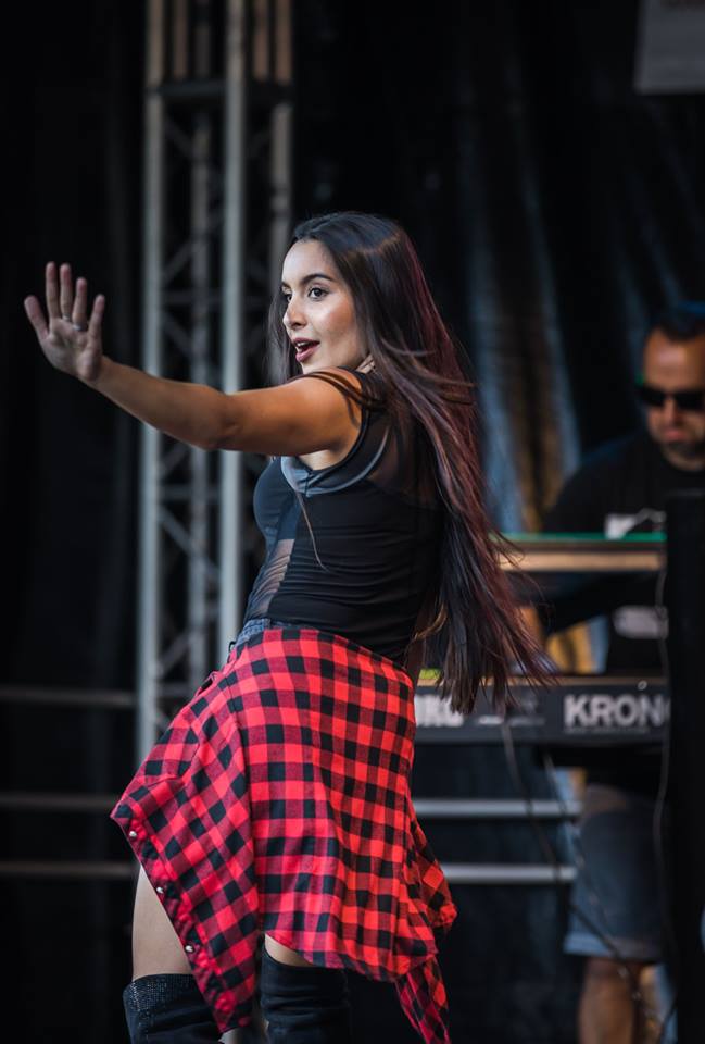 ArtistCapitol's tweet image. De @NoordZuidlijn is afgelopen zaterdag 21 juli eindelijk officieel geopend en dat moest natuurlijk gevierd worden! Onze eigen coverband @TheTourMusic droeg bij aan een feestelijke opening van de Noord/Zuidlijn op Station Vijzelgracht.